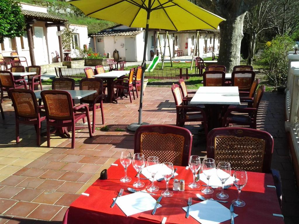Logis Restaurant La Corniche Des Cevennes Hotel