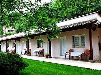 Logis Restaurant La Corniche Des Cevennes Saint-Jean-du-Gard