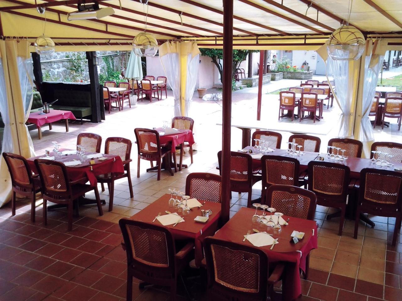 Logis Restaurant La Corniche Des Cevennes 2*